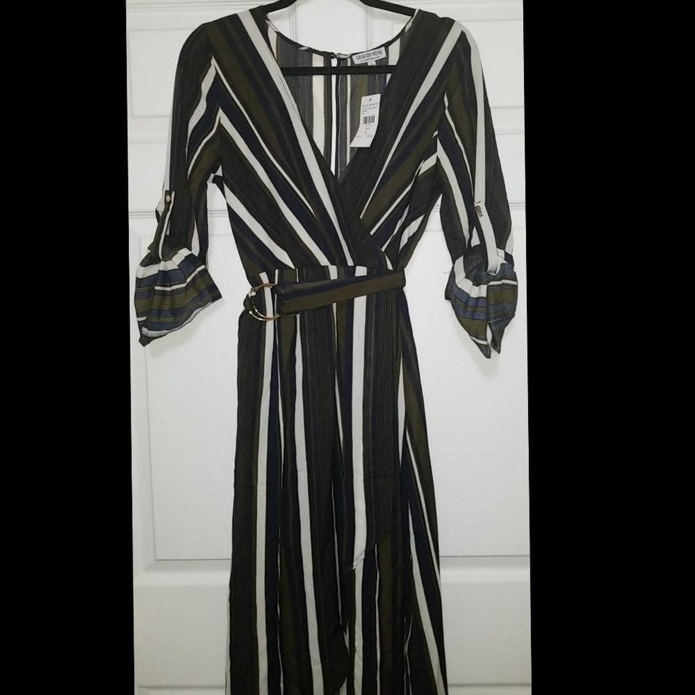 Stripped vneck dress - Picture 4 of 8